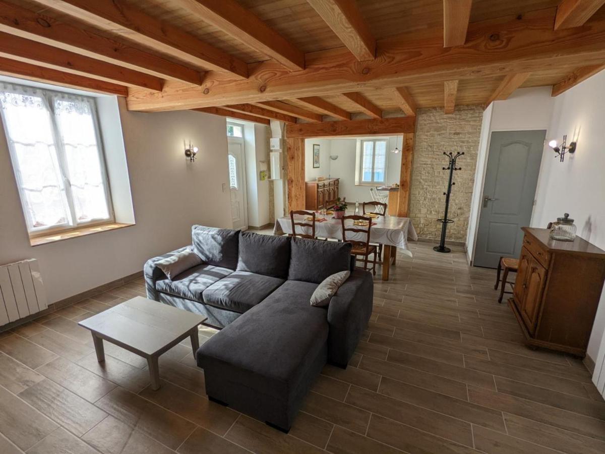 Maison Lumineuse Avec Cour Privative, Proche Sites Culturels, Tout Confort, Equipe Bebe, Wifi Inclus - Fr-1-653-98 Puyreaux Екстер'єр фото