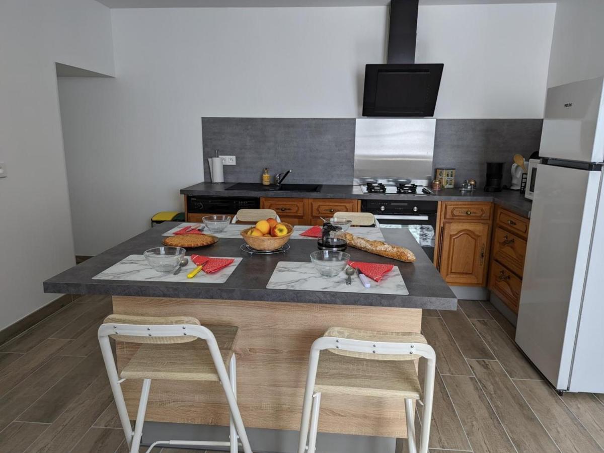 Maison Lumineuse Avec Cour Privative, Proche Sites Culturels, Tout Confort, Equipe Bebe, Wifi Inclus - Fr-1-653-98 Puyreaux Екстер'єр фото